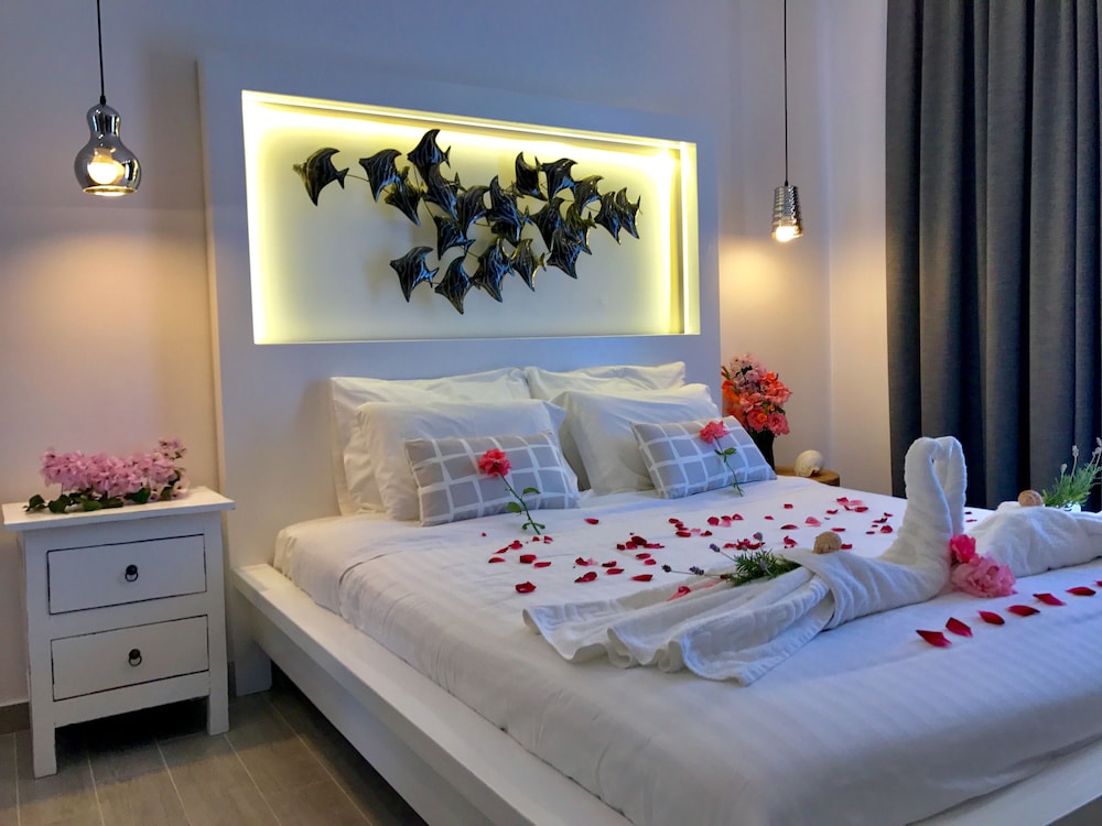 Ccb Bruskos Hotel — Hotel rooms in Lefkimmi (Corfu), Ionian Islands