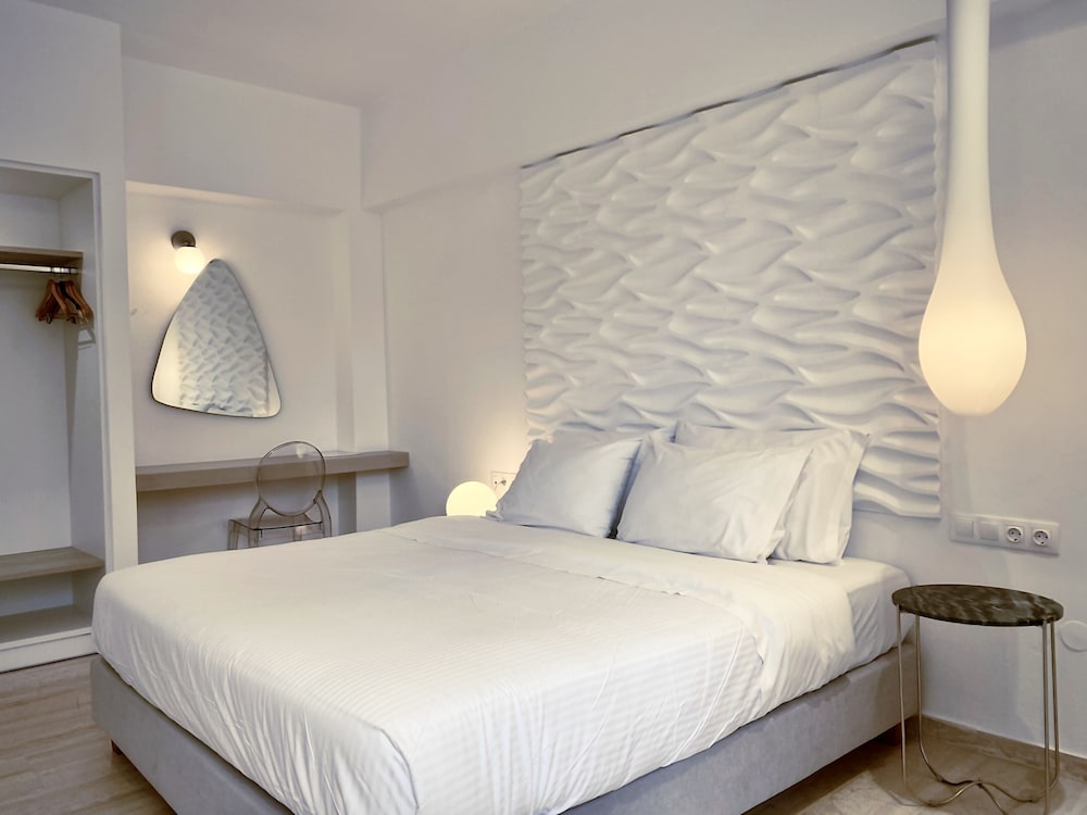 Ccb Bruskos Hotel — Hotel rooms in Lefkimmi (Corfu), Ionian Islands