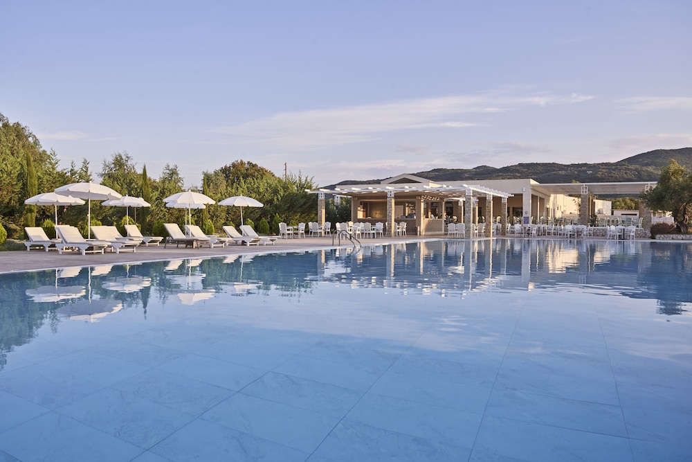 Sandy Villas Resort by Rizos Resorts - All inclusive — Swimming pool in Lefkimmi (Corfu), Ionian Islands