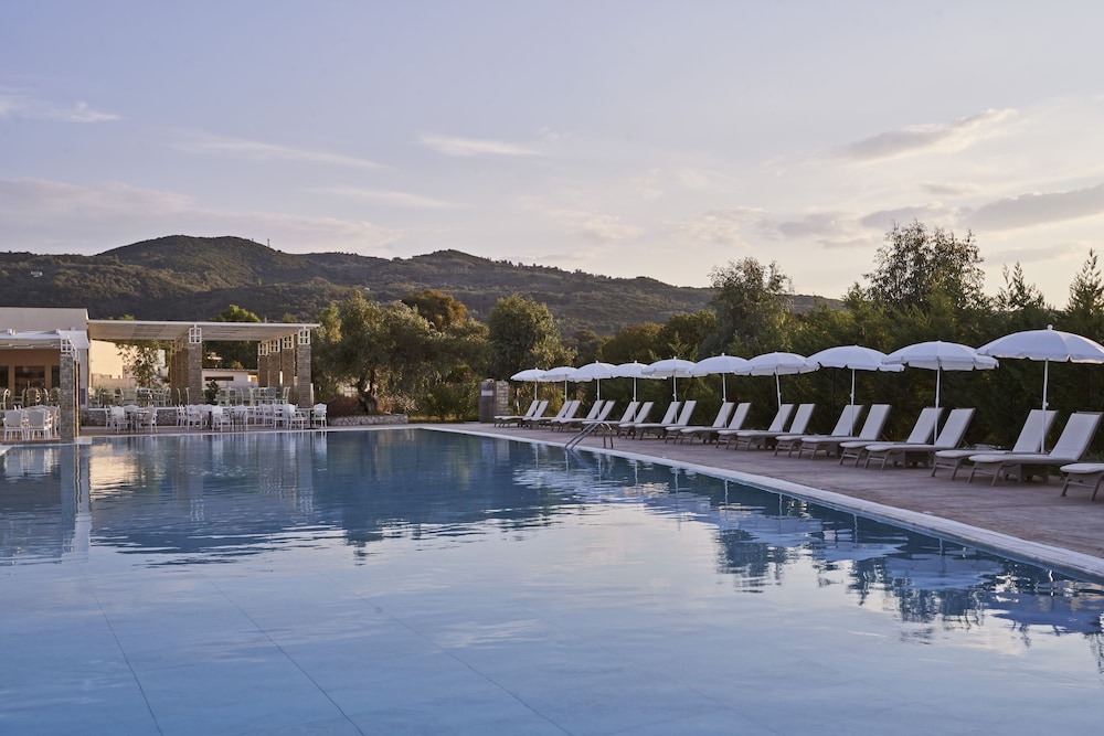 Sandy Villas Resort by Rizos Resorts - All inclusive — Swimming pool in Lefkimmi (Corfu), Ionian Islands