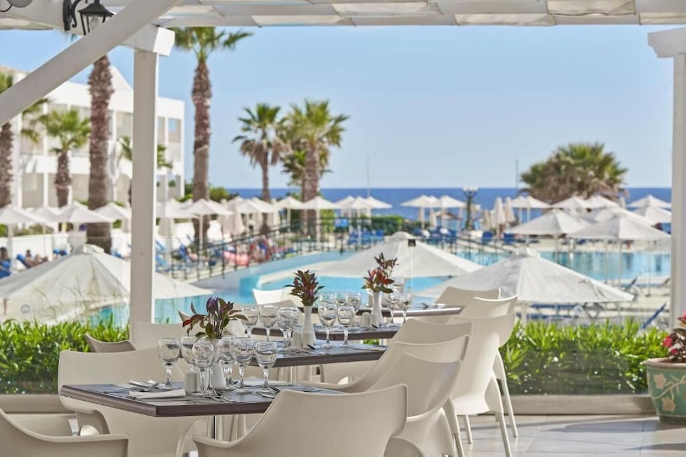 Sandy Villas Resort by Rizos Resorts - All inclusive — Restaurant & bars in Lefkimmi (Corfu), Ionian Islands