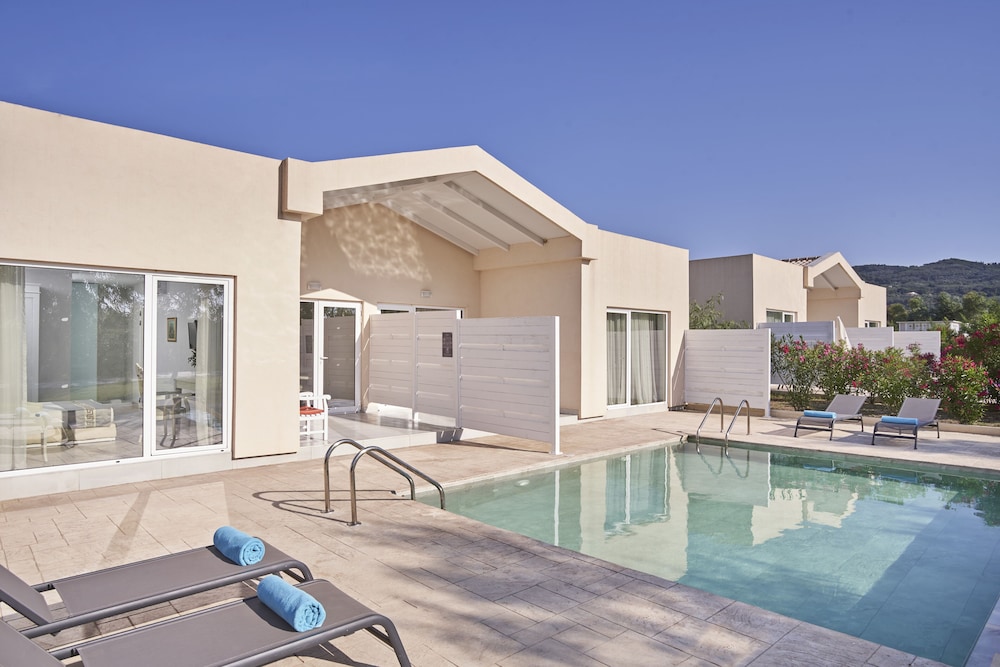 Sandy Villas Resort by Rizos Resorts - All inclusive — Swimming pool in Lefkimmi (Corfu), Ionian Islands