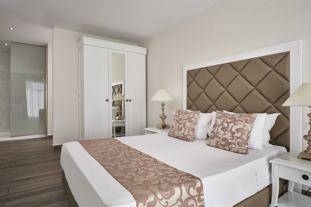 Sandy Villas Resort by Rizos Resorts - All inclusive — Hotel rooms in Lefkimmi (Corfu), Ionian Islands