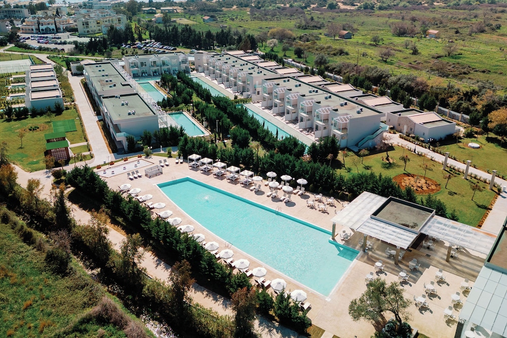 Sandy Villas Resort by Rizos Resorts - All inclusive — Swimming pool in Lefkimmi (Corfu), Ionian Islands