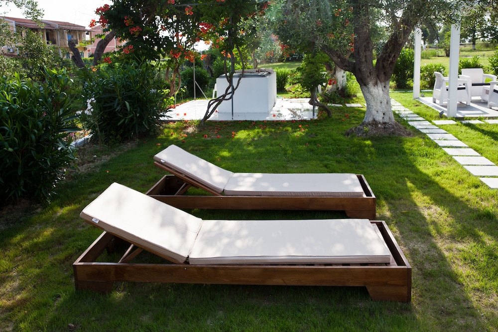 Sun n Chill — Sports & recreation in Lefkimmi (Corfu), Ionian Islands
