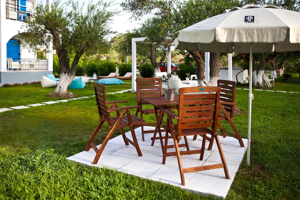 Sun n Chill — Restaurant & bars in Lefkimmi (Corfu), Ionian Islands
