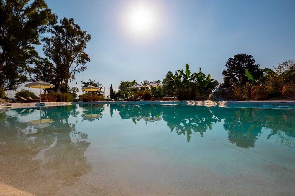 Sun n Chill — Swimming pool in Lefkimmi (Corfu), Ionian Islands