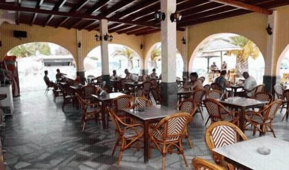 Complex Lemon Grove — Restaurant & bars in Lefkimmi (Corfu), Ionian Islands