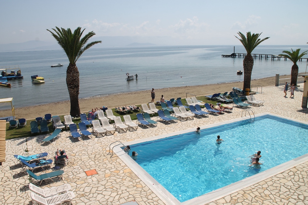 Complex Lemon Grove — Swimming pool in Lefkimmi (Corfu), Ionian Islands