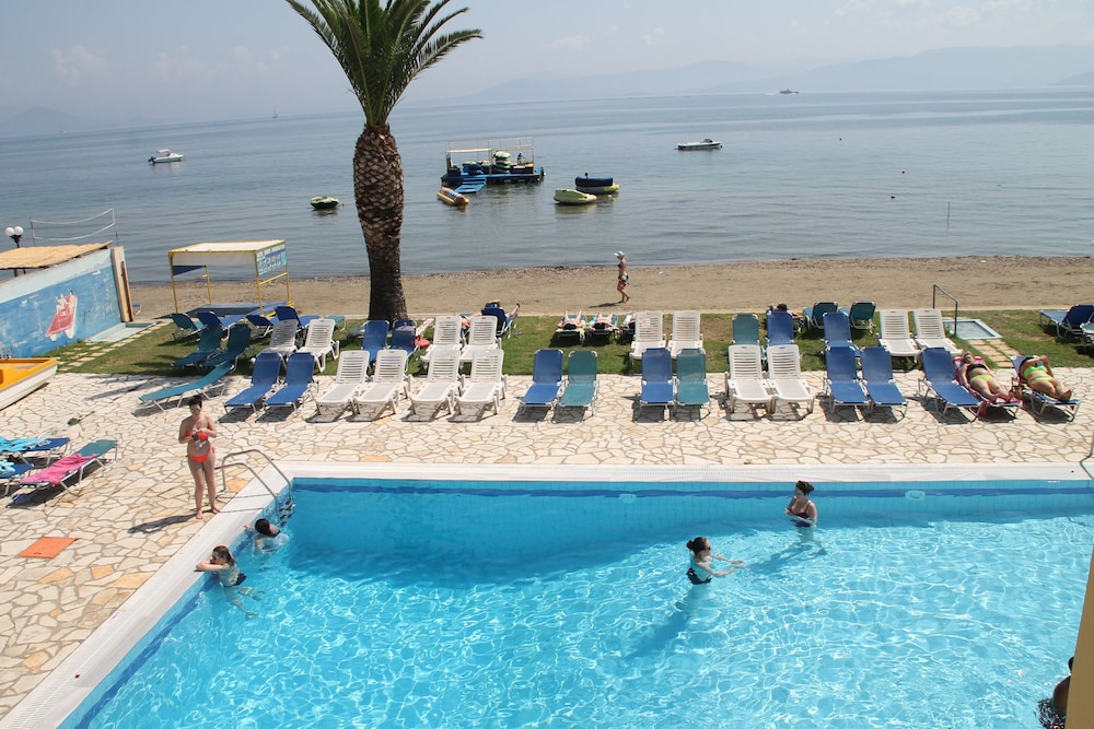Complex Lemon Grove — Swimming pool in Lefkimmi (Corfu), Ionian Islands