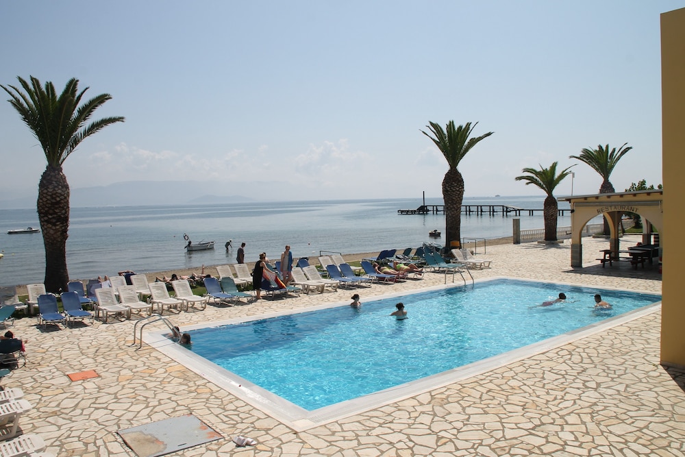 Complex Lemon Grove — Swimming pool in Lefkimmi (Corfu), Ionian Islands