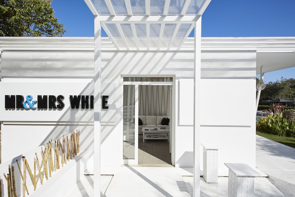 Mr and Mrs White Corfu Couples Retreat Adults Only — Hotel building in Acharavi, Ionian Islands