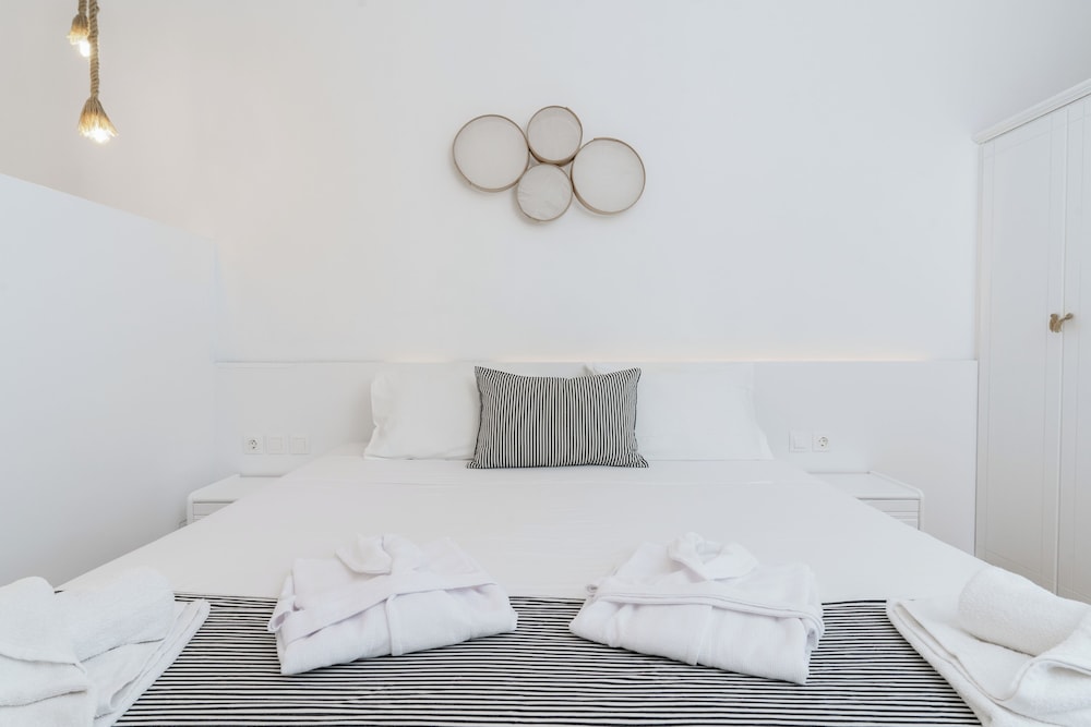 Mr and Mrs White Corfu Couples Retreat Adults Only — Hotel rooms in Acharavi, Ionian Islands