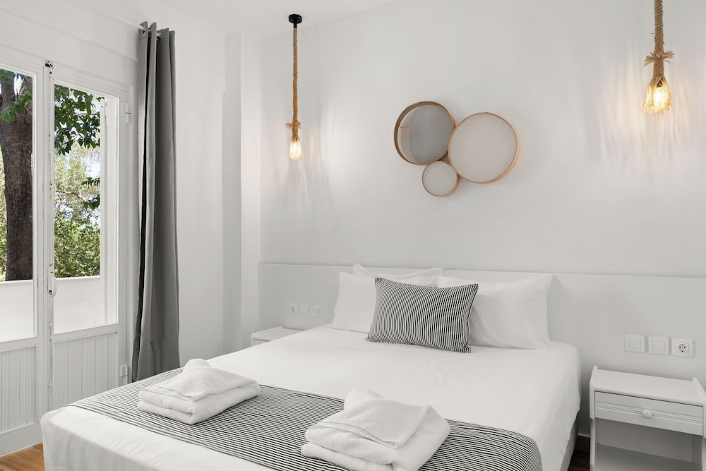 Mr and Mrs White Corfu Couples Retreat Adults Only — Hotel rooms in Acharavi, Ionian Islands