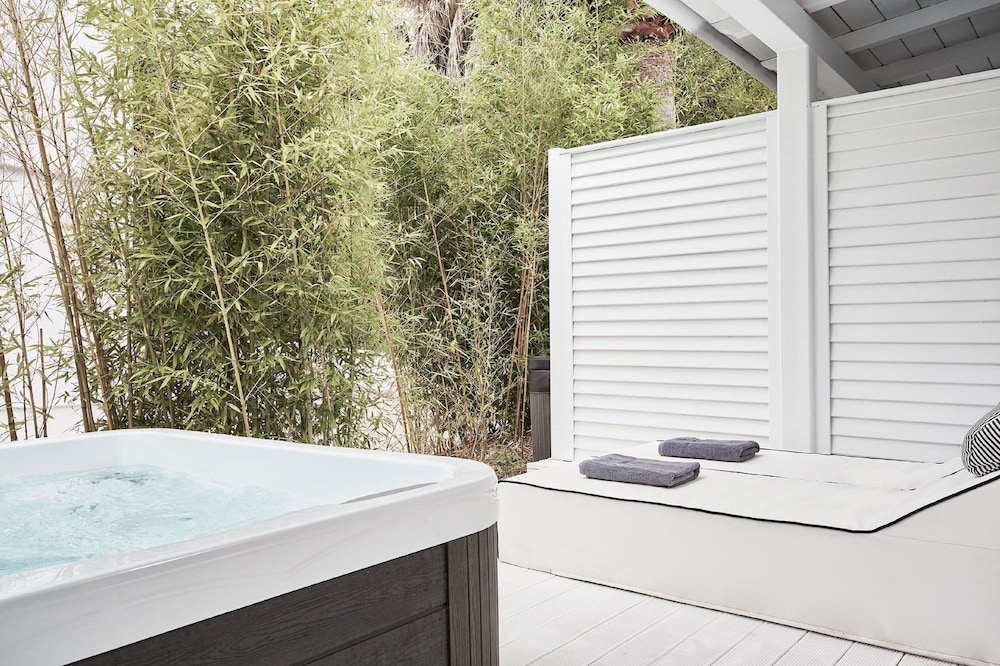 Mr and Mrs White Corfu Couples Retreat Adults Only — Spa in Acharavi, Ionian Islands