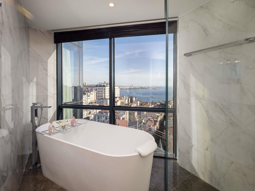Sofitel Istanbul Taksim — Hotel rooms in Istanbul, Istanbul