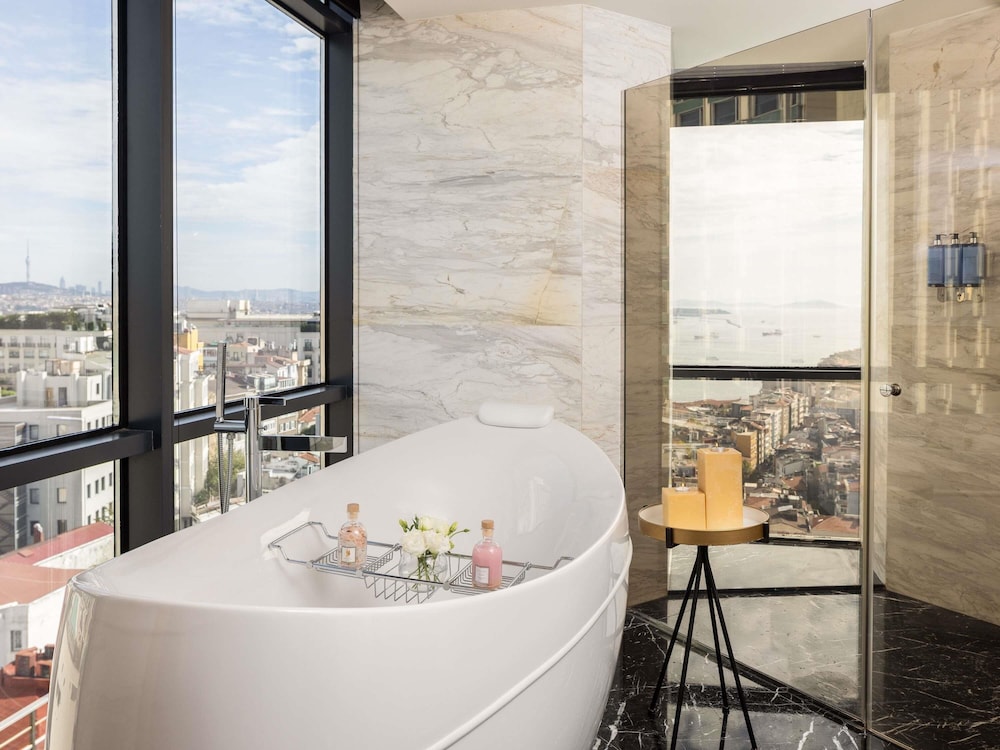 Sofitel Istanbul Taksim — Hotel rooms in Istanbul, Istanbul