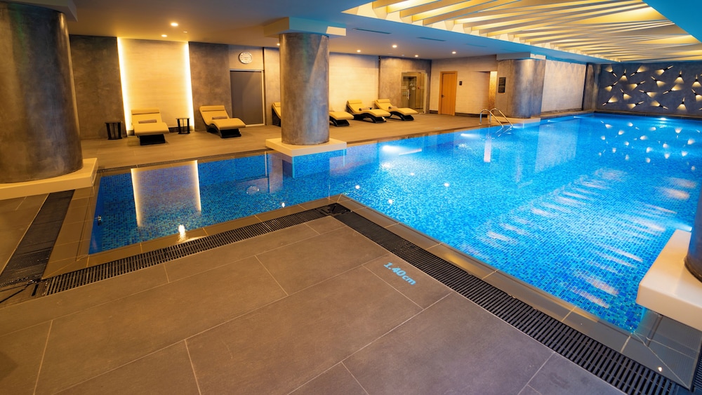 Sofitel Istanbul Taksim — Swimming pool in Istanbul, Istanbul