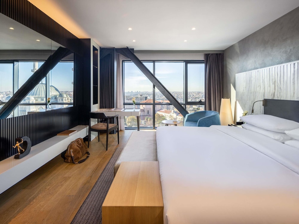 Sofitel Istanbul Taksim — Hotel rooms in Istanbul, Istanbul
