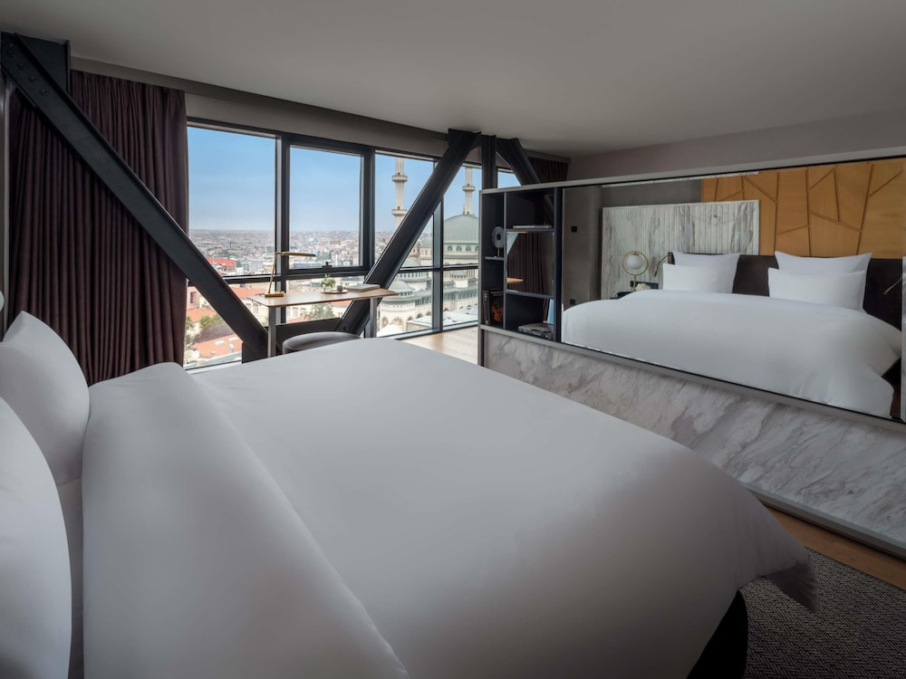 Sofitel Istanbul Taksim — Hotel rooms in Istanbul, Istanbul