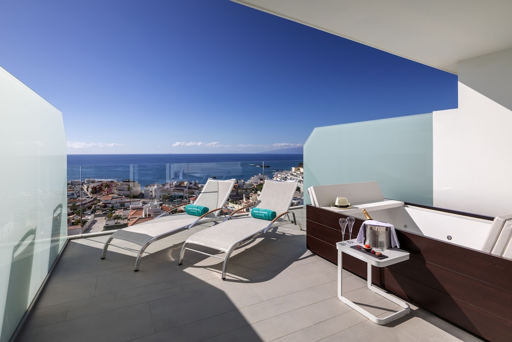 Royal Hideaway Corales Beach, part of Barceló Hotel Group - Adults Only — Rooms in Costa Adeje, Canary Islands