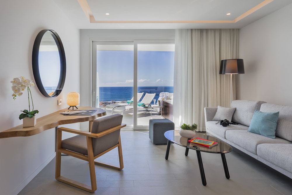 Royal Hideaway Corales Beach, part of Barceló Hotel Group - Adults Only — Rooms in Costa Adeje, Canary Islands