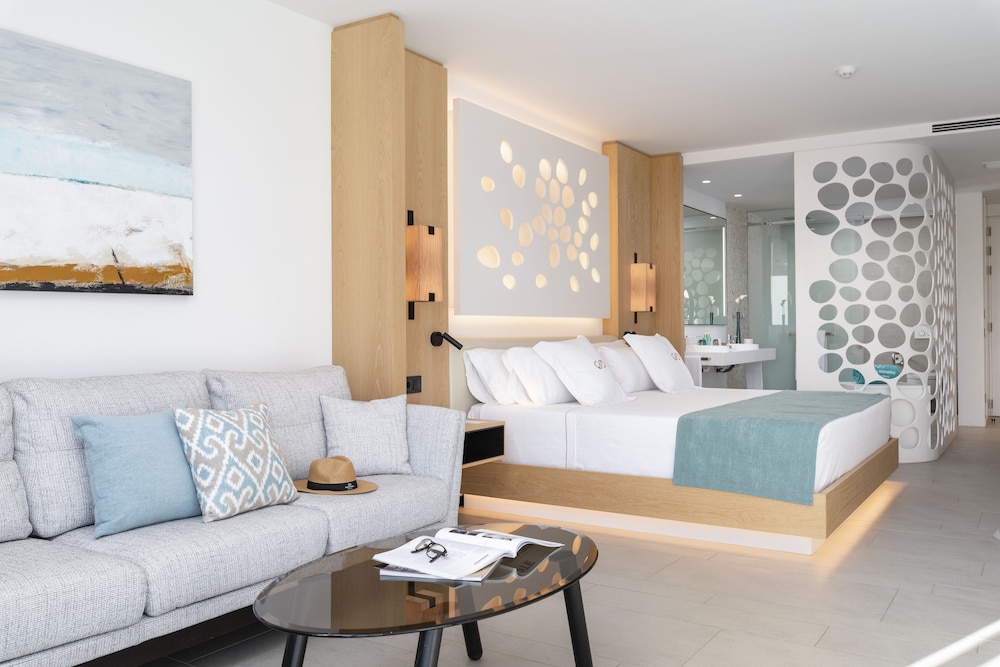 Royal Hideaway Corales Beach, part of Barceló Hotel Group - Adults Only — Rooms in Costa Adeje, Canary Islands