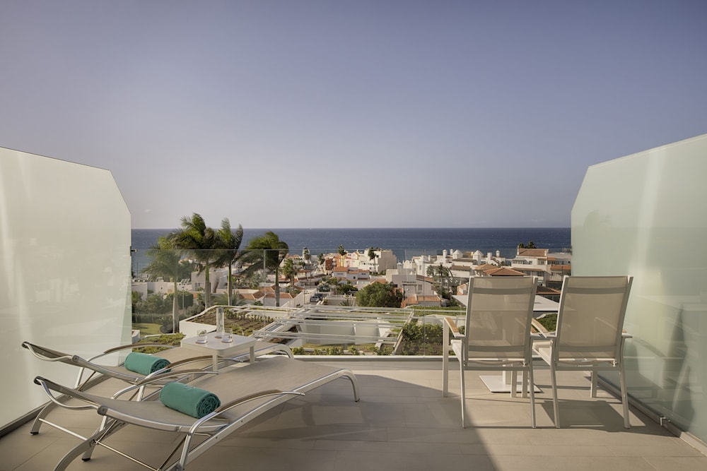 Royal Hideaway Corales Beach, part of Barceló Hotel Group - Adults Only — Rooms in Costa Adeje, Canary Islands