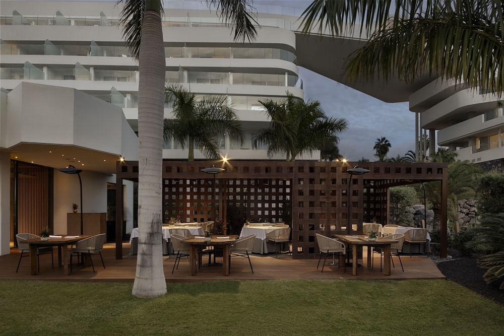 Royal Hideaway Corales Beach, part of Barceló Hotel Group - Adults Only — Restaurant in Costa Adeje, Canary Islands
