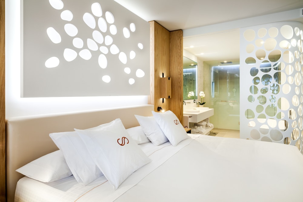 Royal Hideaway Corales Beach, part of Barceló Hotel Group - Adults Only — Rooms in Costa Adeje, Canary Islands