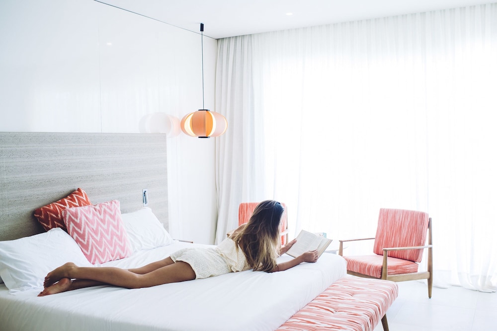 Inturotel Cala Esmeralda Beach Hotel & Spa - Adults Only — Hotel rooms in Cala d´Or, Balearic Islands