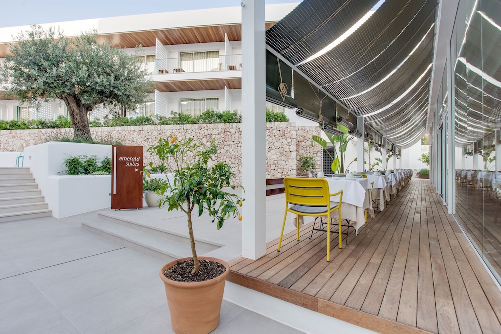 Inturotel Cala Esmeralda Beach Hotel & Spa - Adults Only — Restaurant & bars in Cala d´Or, Balearic Islands