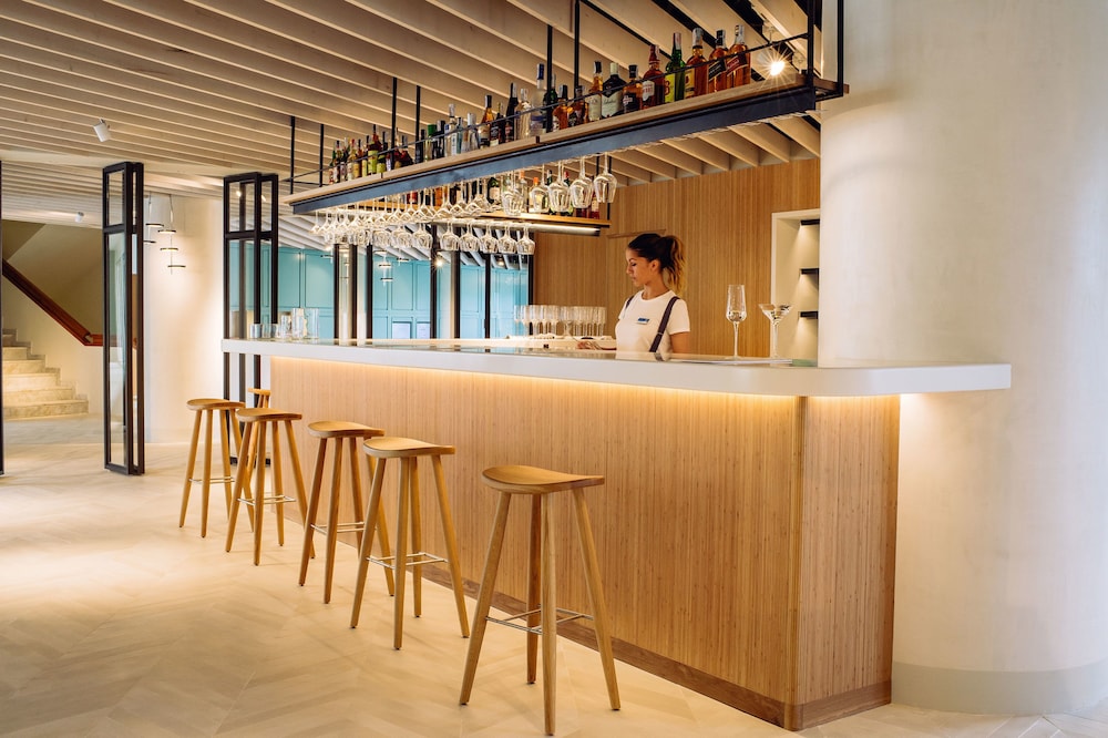 Inturotel Cala Esmeralda Beach Hotel & Spa - Adults Only — Restaurant & bars in Cala d´Or, Balearic Islands