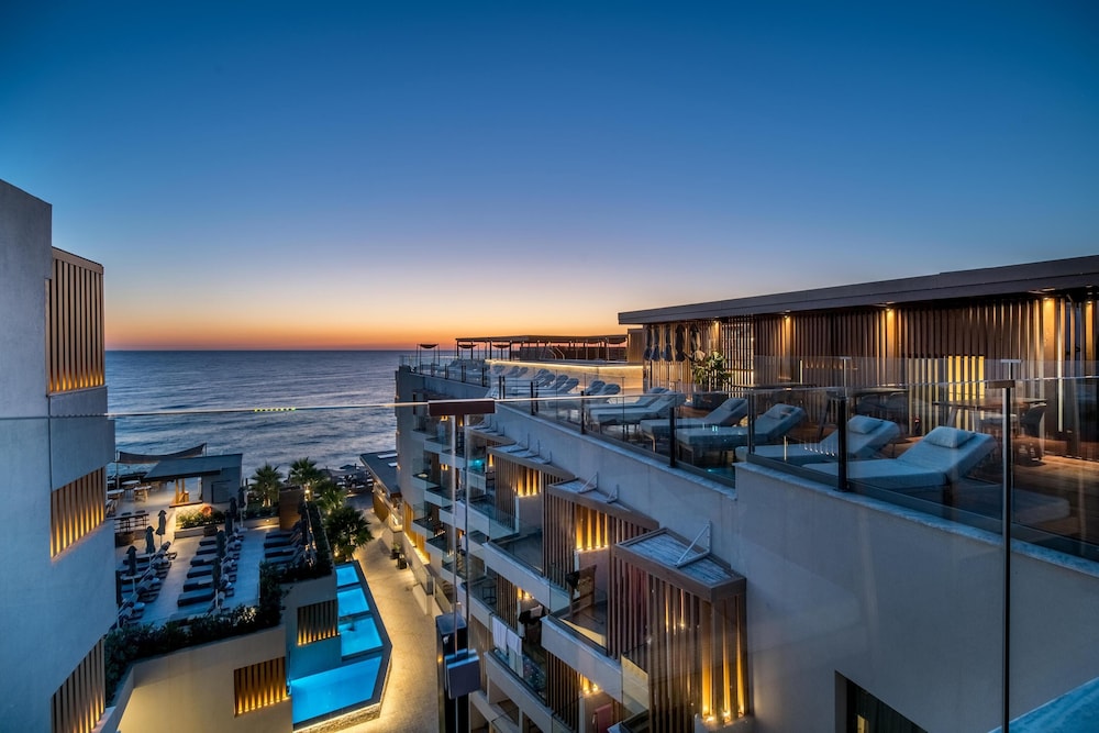 Akasha Beach Hotel & Spa — Hotel building in Hersonissos