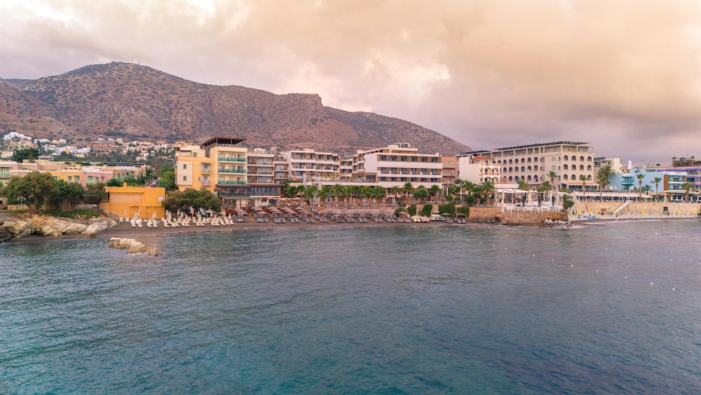 Akasha Beach Hotel & Spa — Beach in Hersonissos