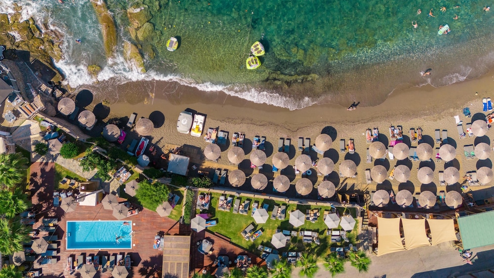 Akasha Beach Hotel & Spa — Beach in Hersonissos