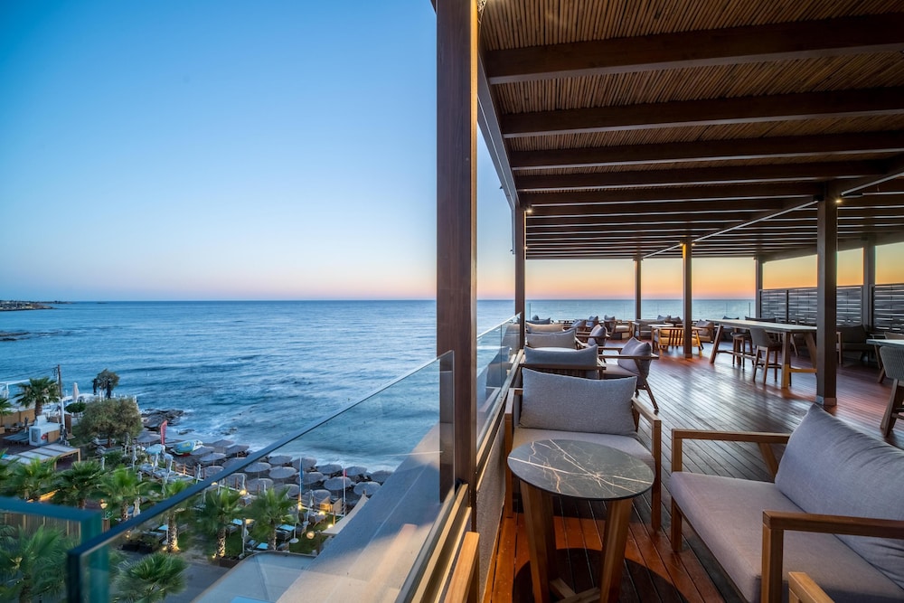 Akasha Beach Hotel & Spa — Restaurant & bars in Hersonissos