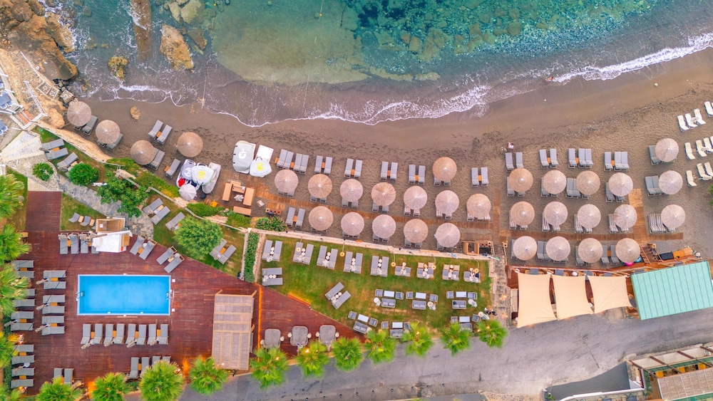 Akasha Beach Hotel & Spa — Beach in Hersonissos