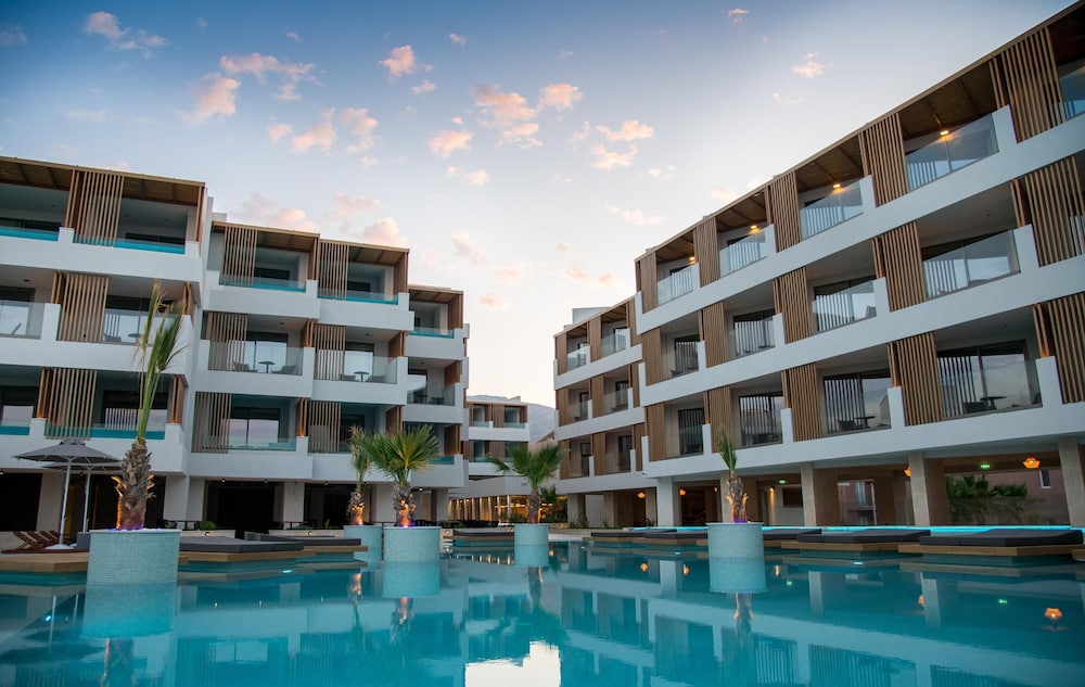 Akasha Beach Hotel & Spa — Hotel building in Hersonissos