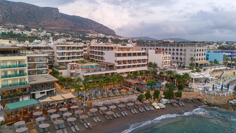 Akasha Beach Hotel & Spa — Beach in Hersonissos