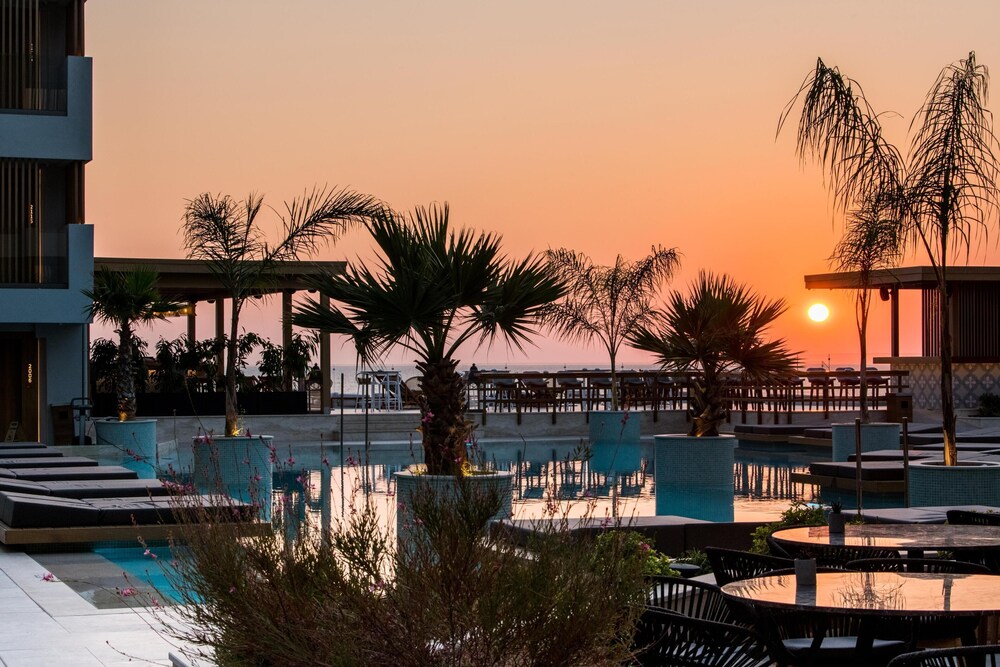 Akasha Beach Hotel & Spa — Restaurant & bars in Hersonissos