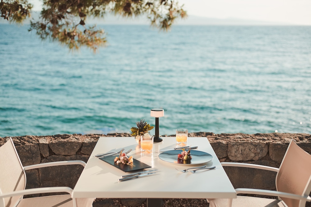 Bluesun Hotel Berulia — Restaurant & bars in Brela, Split-Dalmatia