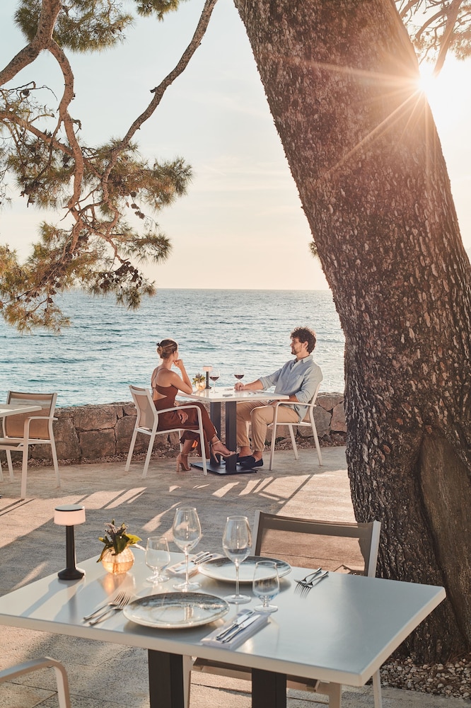 Bluesun Hotel Berulia — Restaurant & bars in Brela, Split-Dalmatia