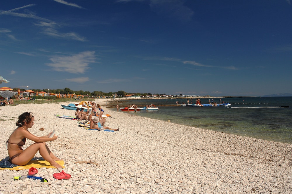 Apartments Kazela — Beach in Medulin, Istria