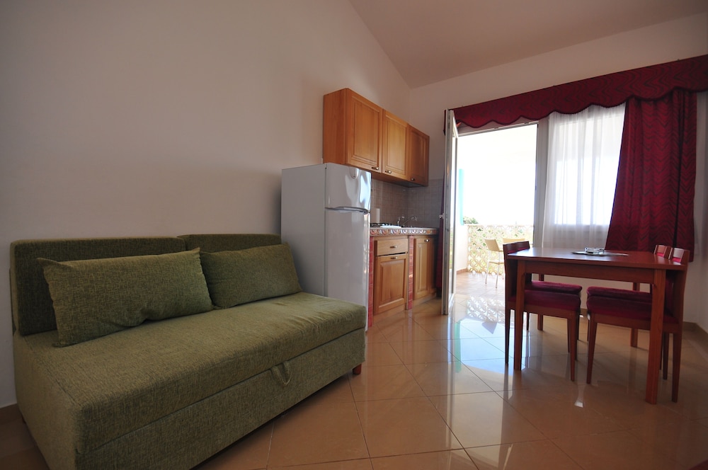 Apartments Kazela — Hotel rooms in Medulin, Istria