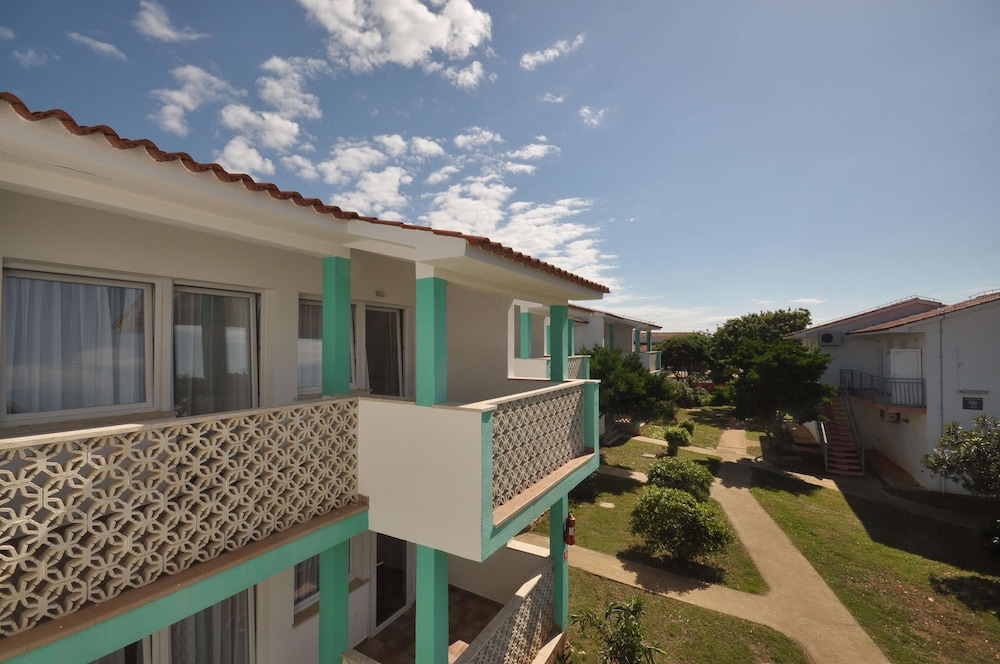 Apartments Kazela — Hotel building in Medulin, Istria