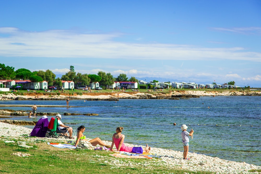 Apartments Kazela — Beach in Medulin, Istria