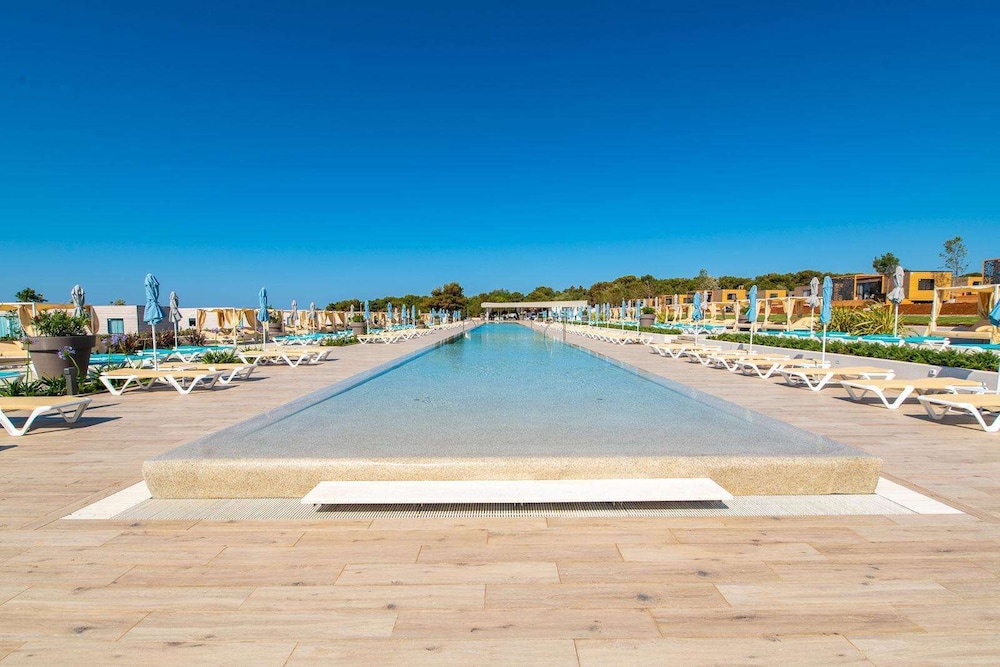Apartments Kazela — Swimming pool in Medulin, Istria