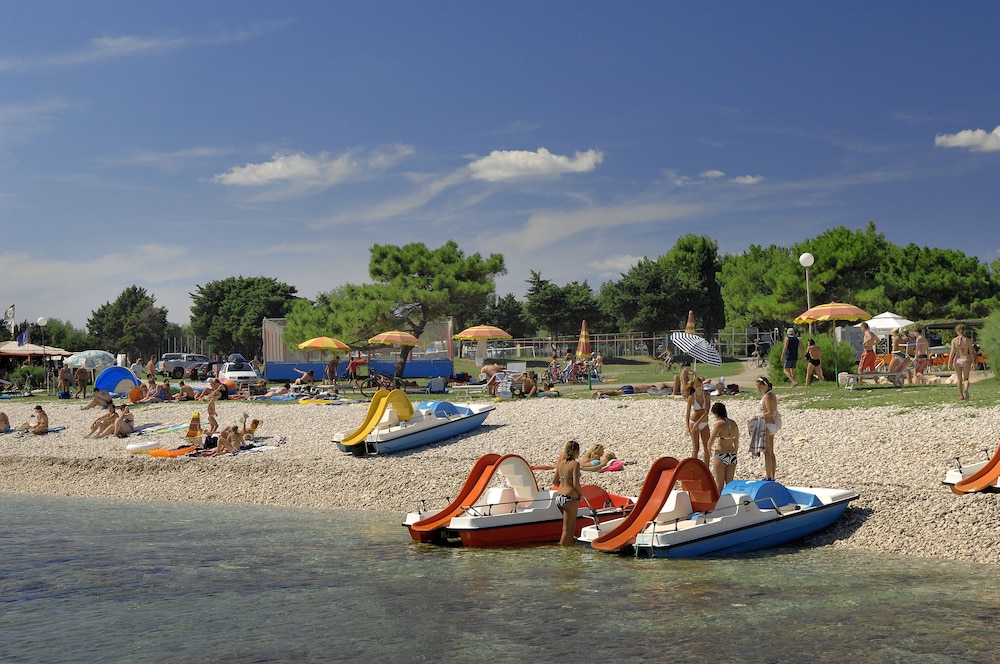Apartments Kazela — Beach in Medulin, Istria