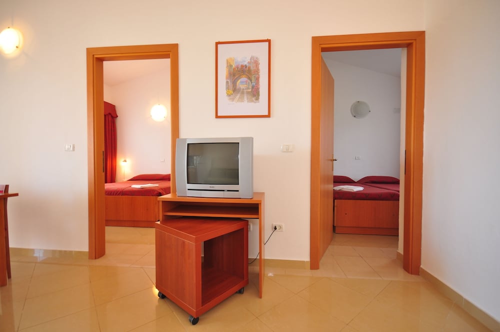 Apartments Kazela — Hotel rooms in Medulin, Istria